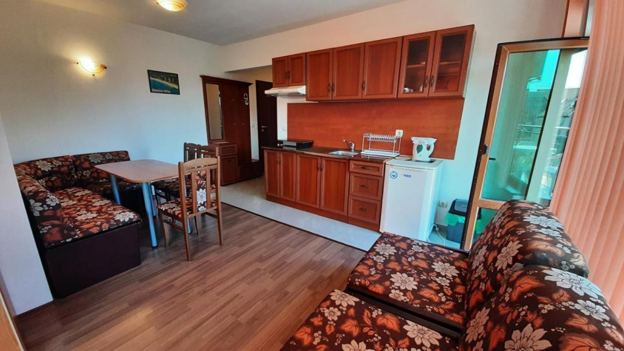 Adri Guest House Nesebar Luaran gambar